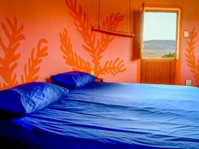 room 1 e-1764663551076.webp